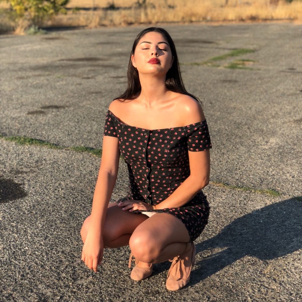 Meet your Posher, Yula